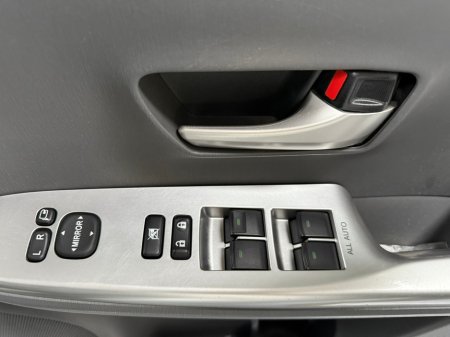 2013 Toyota Prius  €12,490 thumbnail