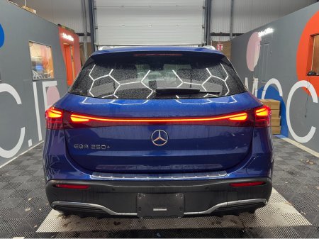 2025 Mercedes-Benz EQA - thumbnail 3
