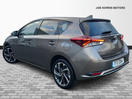 2017 Toyota Auris Hybrid Sol Automatic €14,995