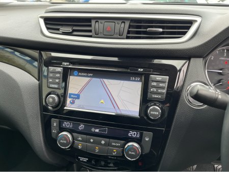 2016 Nissan Qashqai - thumbnail 16