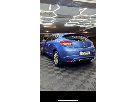 2014 Renault Megane - view 4