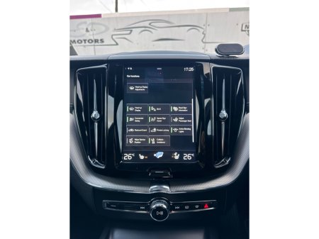 2018 Volvo XC60 2.0 T8 R-DESIGN PRO AWD 303PS AUTO B4 MOMENTUM 197HP 5DR A €29,800 thumbnail