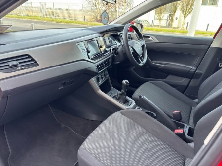 2019 Volkswagen Polo - view 2