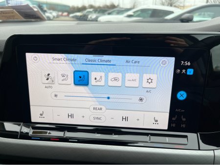 2022 Volkswagen Golf ADAVANCE AUTOMATIC 2.0 DIESEL //HEATED SEATS AND STEERING WHEEL//HEAD UP DISPLAY//REVERSE CAMERA//KEYLESS ENTRY// €27,950 thumbnail