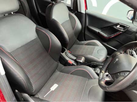 2018 Peugeot 2008 2018 PEUGEOT 2008 GT LINE 1.2 AUTOMATIC / CRUISE CONTROL / REVERSE CAMERA AND MORE €14,950 thumbnail