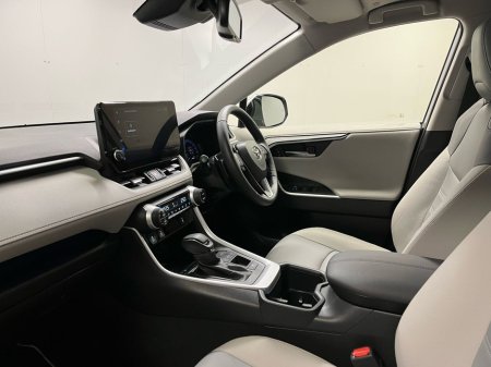 2024 Toyota Rav4 - thumbnail 6