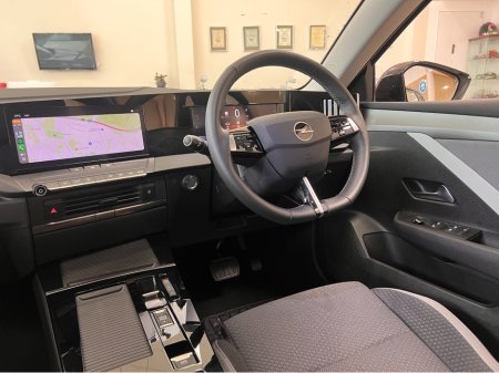 2024 Opel Astra *SUPERB VALUE* AUTOMATIC DIESEL **Finance Arranged/High Spec/Automatic www.bolands.ie Est.1955 €27,450