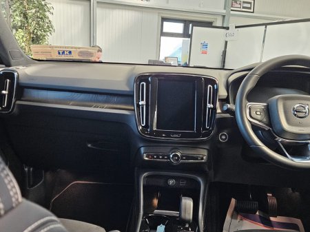 2023 Volvo XC40 - thumbnail 14