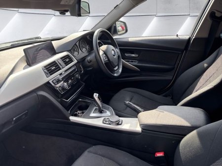 2016 BMW 3 Series - thumbnail 12