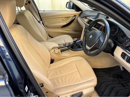 2014 BMW 3 Series - thumbnail 13