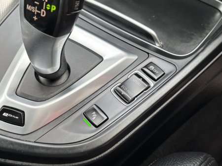 2017 BMW 3 Series - thumbnail 8