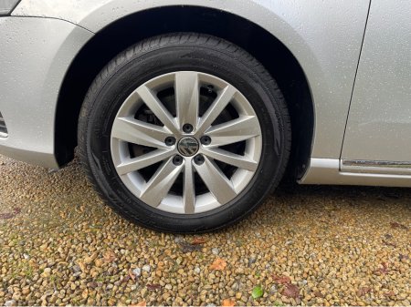 2014 Volkswagen Passat 1.6 TDI COMFORTLINE BMT SALOON €6,950 thumbnail