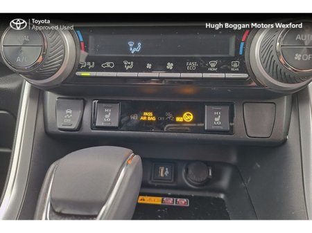 2025 Toyota Rav4 - thumbnail 18