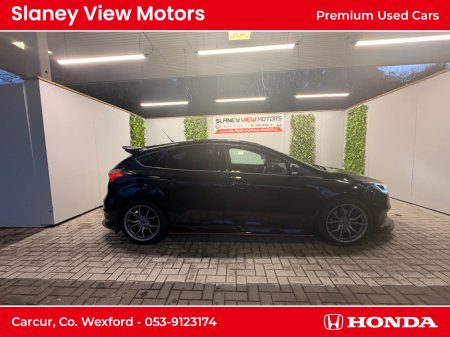 2017 Ford Focus ST2 2.0 TDCI 180PS M6 FWD 4DR €16,950 thumbnail