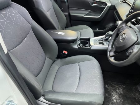 2020 Toyota Rav4 €29950 2020 TOYOTA RAV4 HYBRID X 2.5 AUTOMATIC / CRUISE CONTROL / REVERSE CAMERA AND MORE €29,950 thumbnail