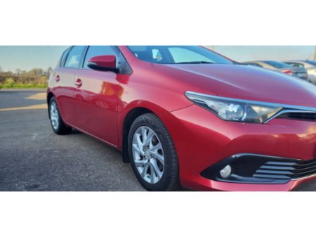 2016 Toyota Auris 1.4 D-4D (90) 5Dr Luna