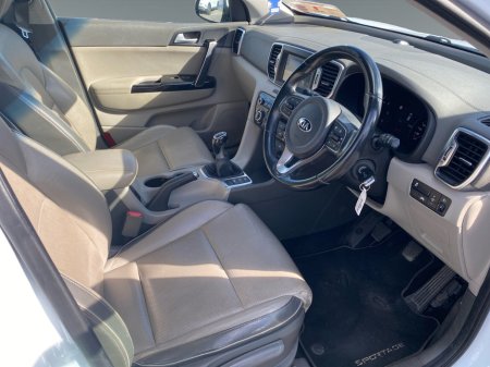 2017 Kia Sportage - thumbnail 8