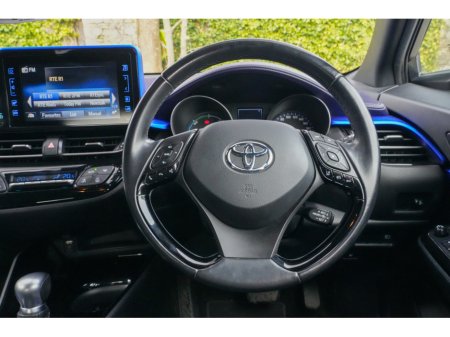 2017 Toyota C-HR - thumbnail 13