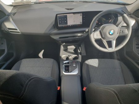 2026 BMW 1 Series - thumbnail 4