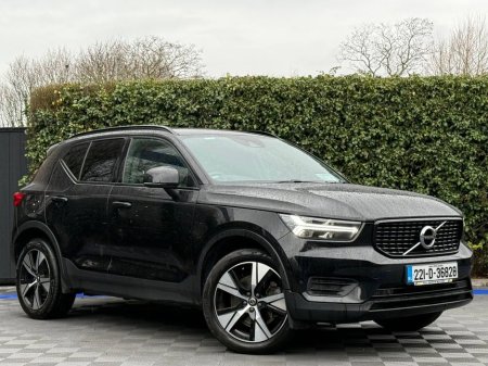 2022 Volvo XC40 R-DESIGN T4 1.5 HYBRID // SERVICE HISTORY // DIAMOND CUT ALLOYS // PARKING SENSORS