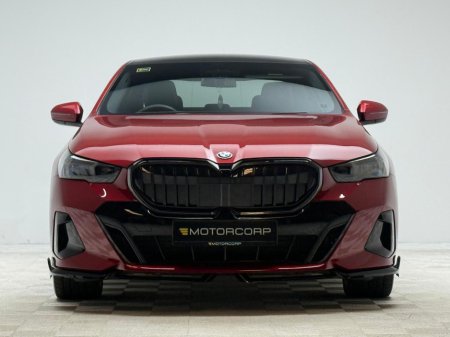 2025 BMW 5 Series 550E M SPORT PRO XDRIVE thumbnail