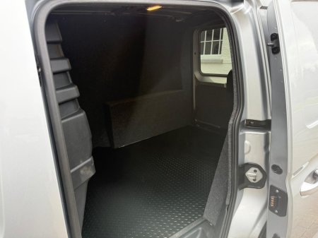 2023 Volkswagen Caddy C20 COMMERCIAL PRO TD TDI €23,250 thumbnail