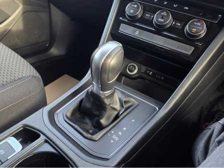 2016 Volkswagen Touran ( 162 REG ) 1.4 TSI 7 SEATER CARPLAY ANDROID AUTO LARGE TOUCH SCREEN - SPECIALISING IN IMPORTS OF GERMAN AUTOMATIC HI SPEC €16,950 thumbnail