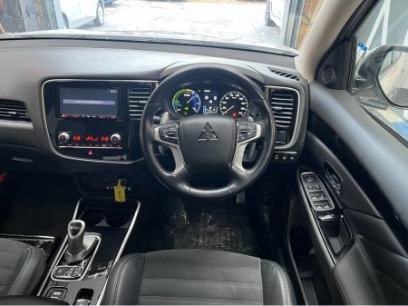 2020 Mitsubishi Outlander 2020 MITSUBISHI OUTLANDER PHEV 2.4L HYBRID / 48K KMS / ADAPTIVE CRUISE CONTROL, HEATED SEATS, REVERSE CAMERA & MORE €23,950 thumbnail