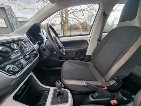 2013 Volkswagen up! - thumbnail 21