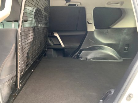 2022 Toyota Landcruiser 2.8 LWB AUTO COMMERCIAL // PRICE EXCL. VAT // GREAT CONDITION // 09/26 CVRT // ONE OWNER // FULL SERVICE HISTORY // €32,479 thumbnail