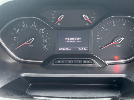 2023 Peugeot Partner ASPHALT PREMIUM + BLUEHDI PLUS L1 €14,500 thumbnail