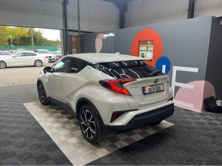 2019 Toyota C-HR ONLY €19950! 2019 TOYOTA C-HR 1.8 HYBRID / 99K KMS / REVERSE CAMERA, HEATED SEATS & MORE €19,950