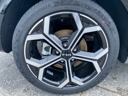 2026 Kia Niro HEV SEM €42,000