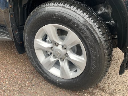 2013 Toyota Landcruiser - photo 6