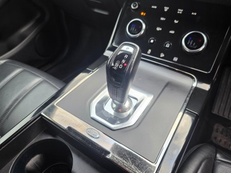 2021 Land Rover Range Rover Evoque 1.5 I3 PHEV 300 PS AWD Auto R-Dynamic S €29,950 thumbnail