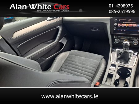 2019 Volkswagen Passat HIGHLINE 2.0 TDI MANUAL 6SPEED FWD 150HP 4DR €22,950 thumbnail