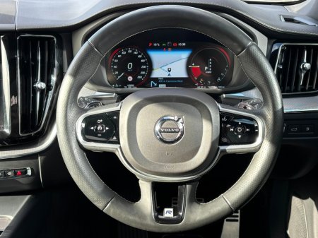 2018 Volvo XC60 T8 R-Design Pro AWD 320BHP €26,995 thumbnail