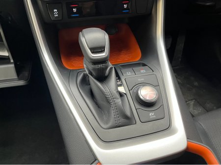 2025 Toyota Rav4 - thumbnail 22