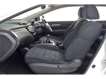 2017 Nissan X-Trail 1.6D XE 6SPD 5SEATS €16,890 thumbnail