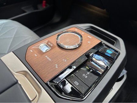 2022 BMW iX - thumbnail 9