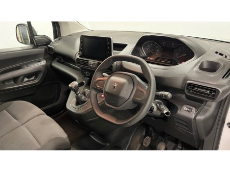 2024 Peugeot Partner - thumbnail 25