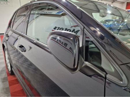 2013 Volkswagen Golf - thumbnail 25