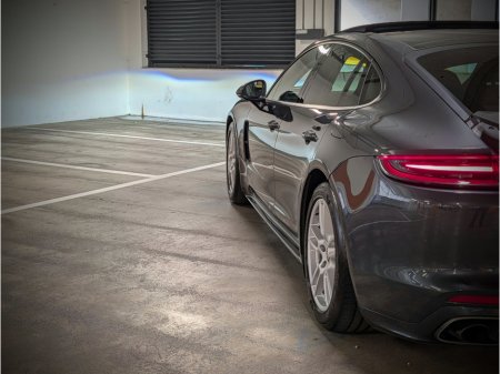 2018 Porsche Panamera - thumbnail 15