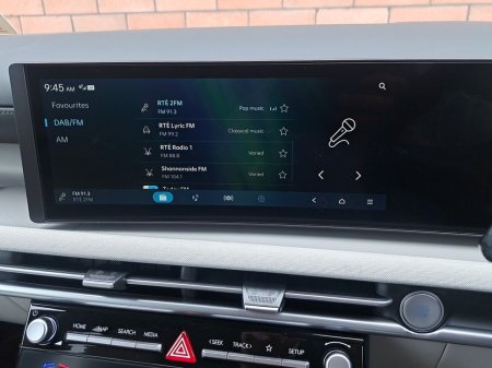 2025 Hyundai Tucson Platinum Automatic Plug in Hybrid with panomaric sunroof. €47,450 thumbnail