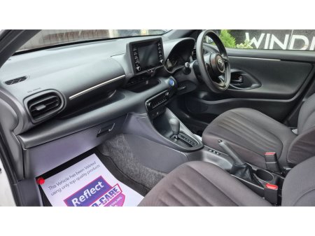 2020 Toyota Yaris X-pack Hybrid Automatic €14,950 thumbnail