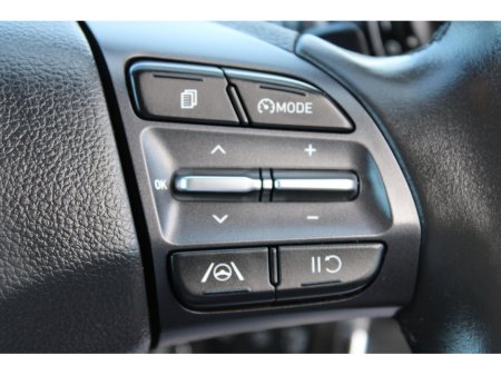 2023 Hyundai Kona 1.6 HYBRID Executive Two Tone Roof Auto €27,950 thumbnail