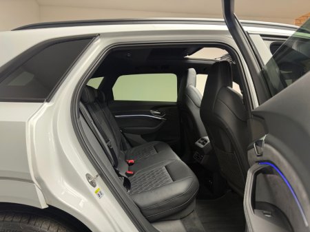 2023 Audi e-tron - thumbnail 12