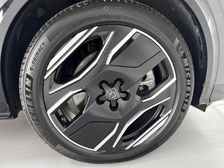 2025 Peugeot 3008 GT EV**DIGITAL DASH**TOUCH SCREEN MEDIA**APPLE CAR PLAY**HEATED SEATS**HEATED STEERING WHEEL**ELECTRIC TAILGATE**CRUISE CONTROL**MULTIFUNCTIONAL STEERING WHEEL**REVERSE CAMERA**PARKING SENSORS** €35,995 thumbnail