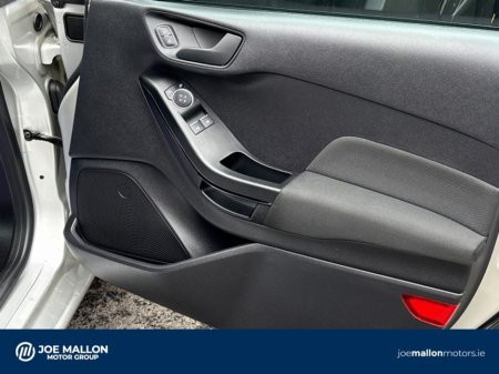 2020 Ford Fiesta - thumbnail 16