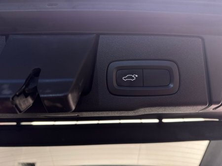 2022 Volvo XC60 - thumbnail 22